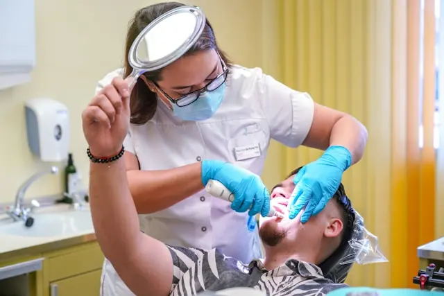 Opiniones de expertos en odontología sobre el enjuague bucal