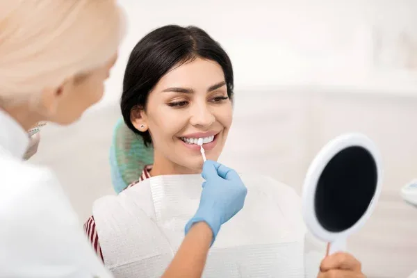 Somos una clínica especializada en carillas dentales en Santiago​
