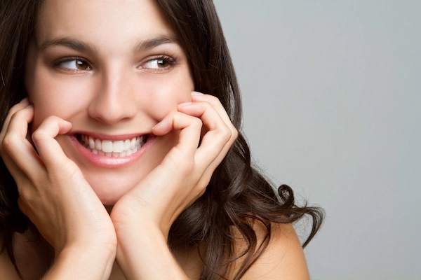 Beneficios de una sonrisa sana para la autoestima